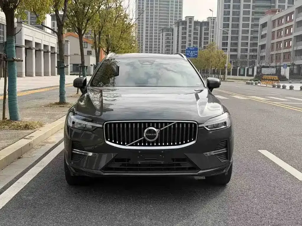 Volvo XC60 — фото 5