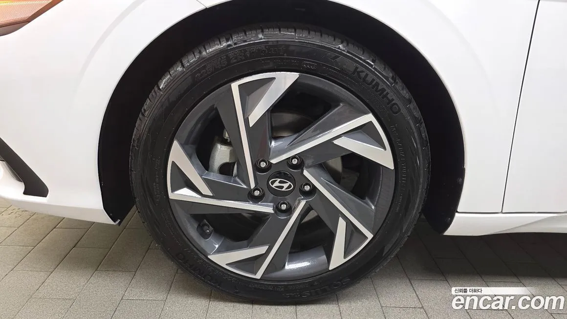 Hyundai AVANTE — фото 9