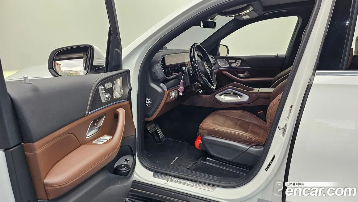 Mercedes-Benz GLS-Class — фото 6