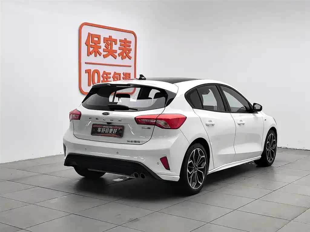 Ford Focus 2022 из CN, фото 2