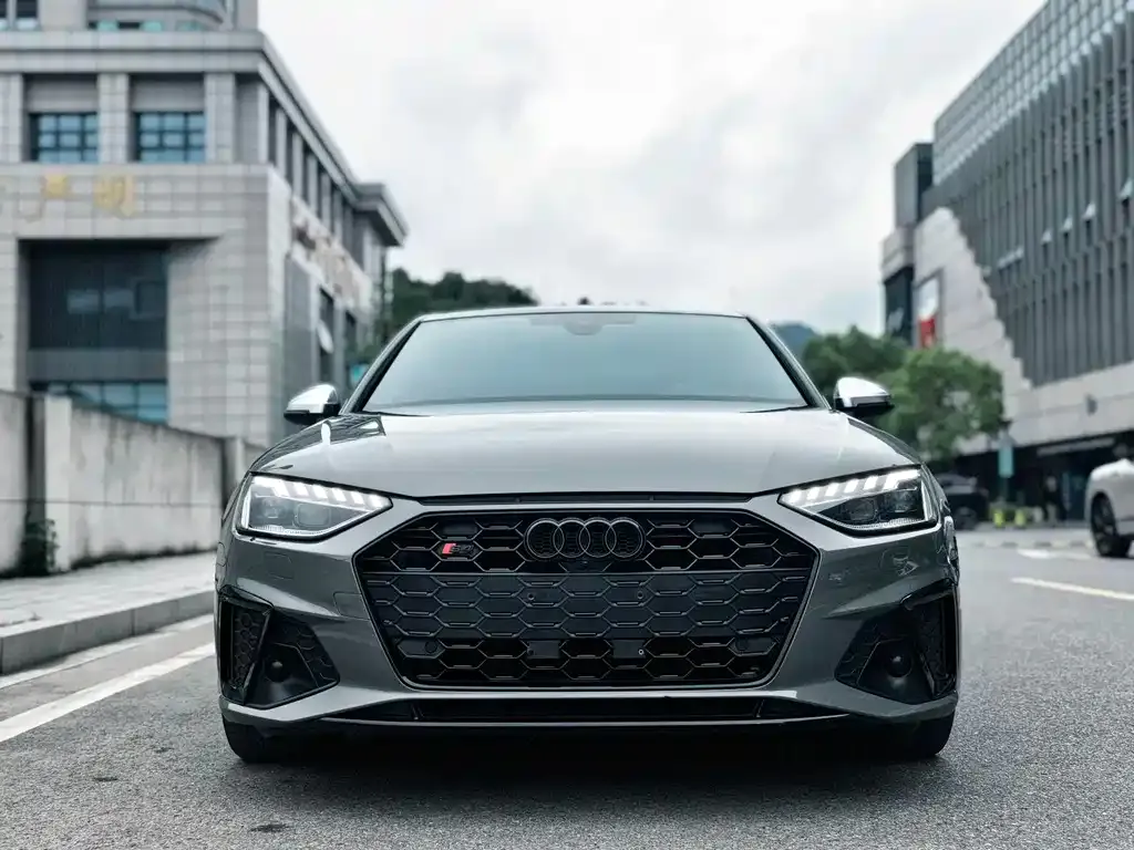 Audi S4 — фото 3