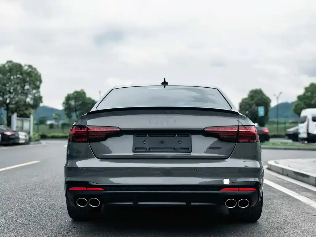 Audi S4 — фото 5