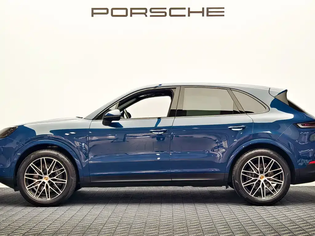 Porsche Cayenne — фото 10