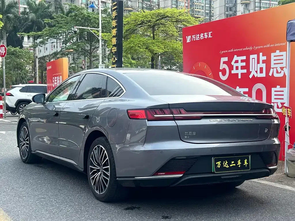 BYD Han — фото 6