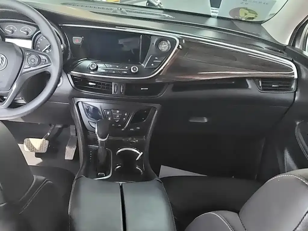 Buick Envision Plus — фото 5