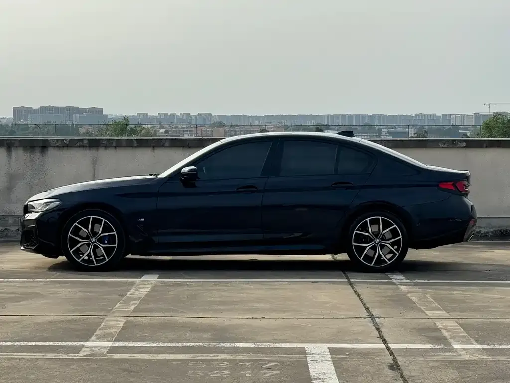 BMW 5 Series (Import) — фото 2