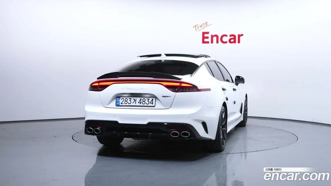 Kia Stinger 2023 из KR, фото 2