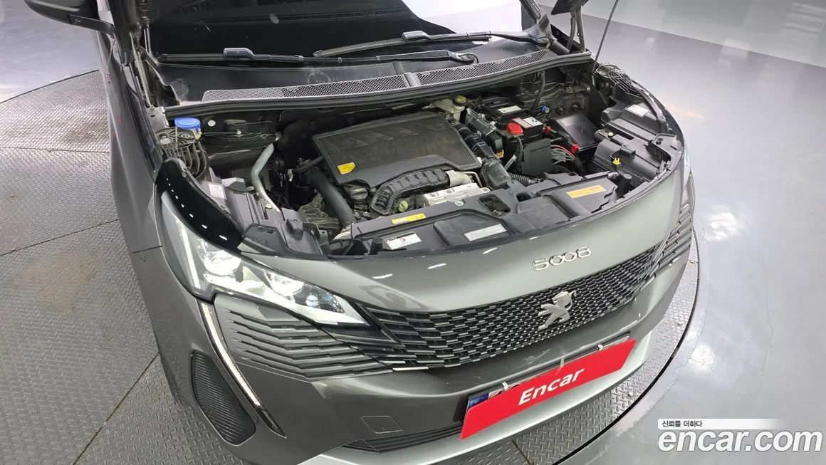 Peugeot 5008 — фото 10