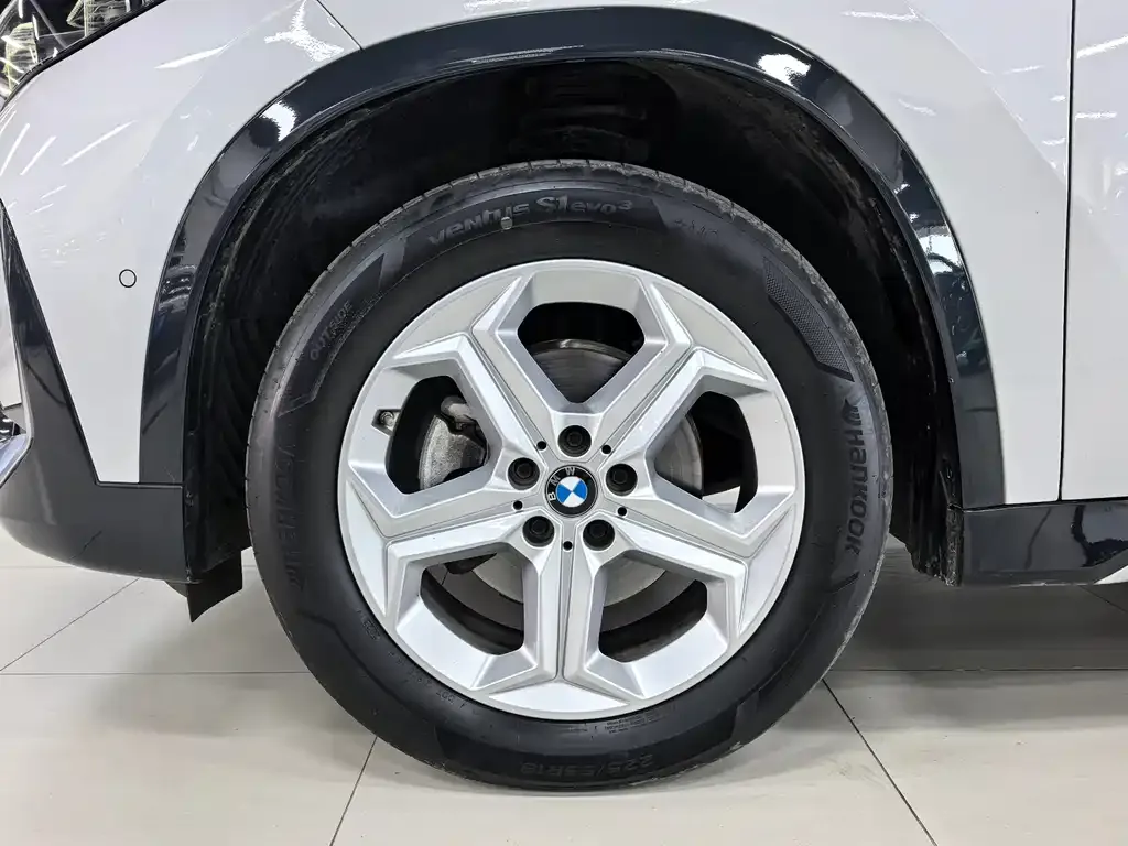 BMW X1 — фото 10