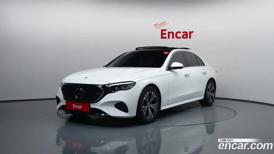 Mercedes-Benz E-Class — фото 1