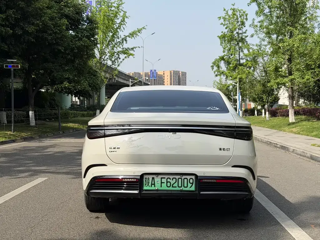 BYD Seal 07 DM-i 2025 из CN, фото 10