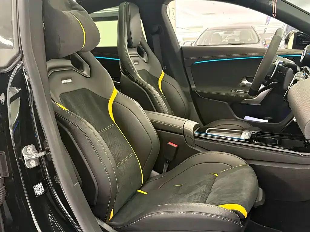 Mercedes-Benz CLA AMG — фото 8