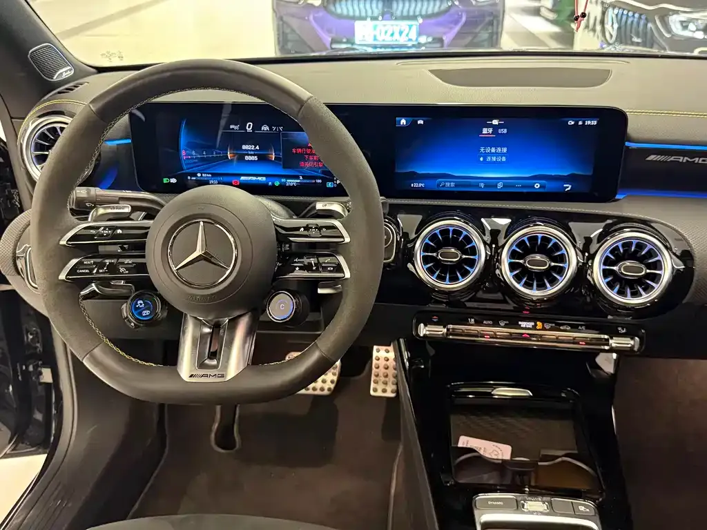 Mercedes-Benz CLA AMG — фото 4