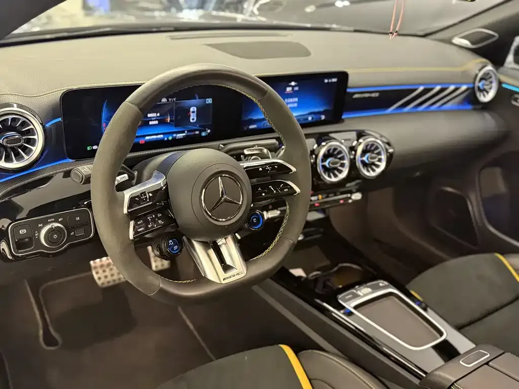 Mercedes-Benz CLA AMG — фото 2