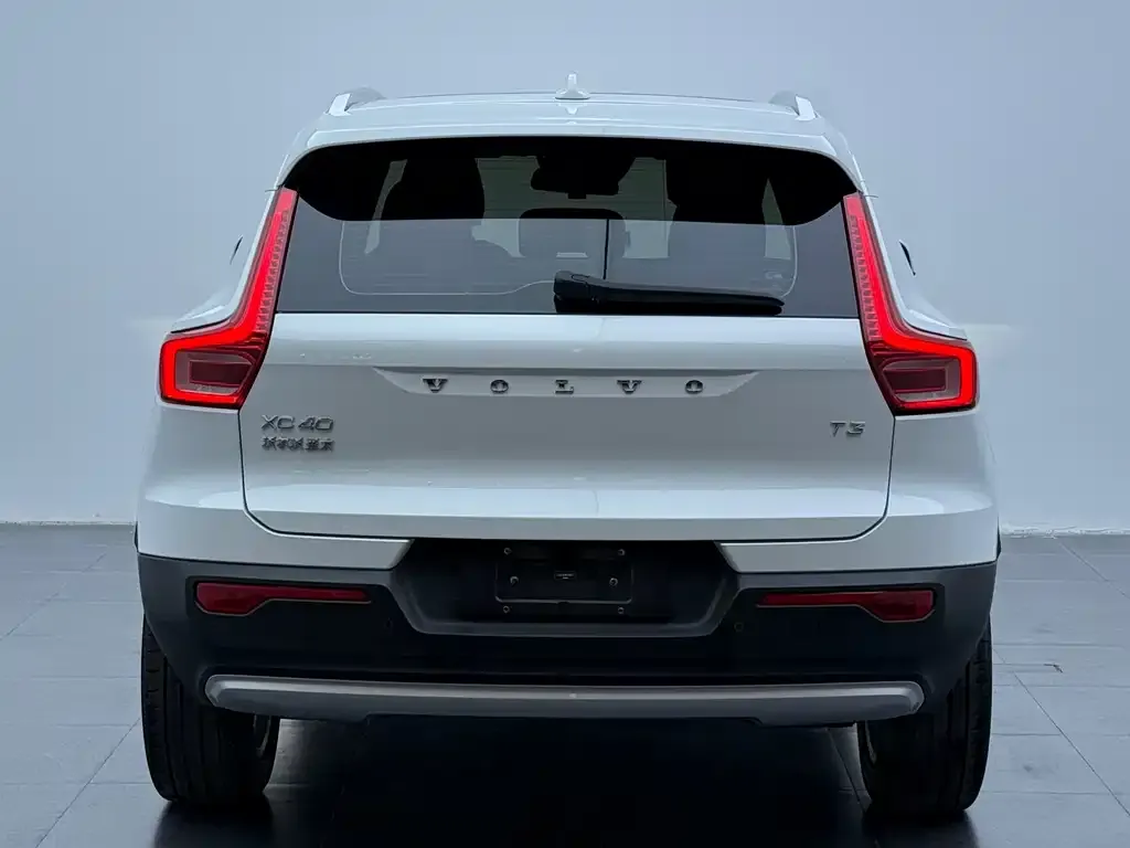 Volvo XC40 2021 из CN, фото 3