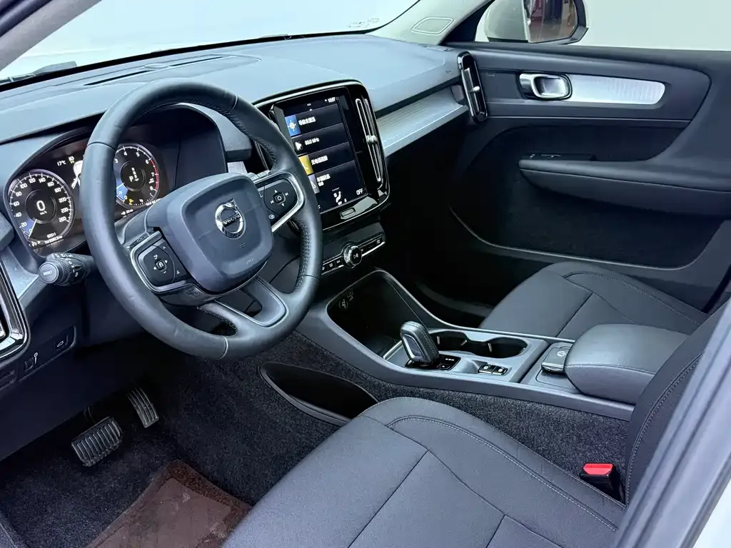 Volvo XC40 2021 из CN, фото 8