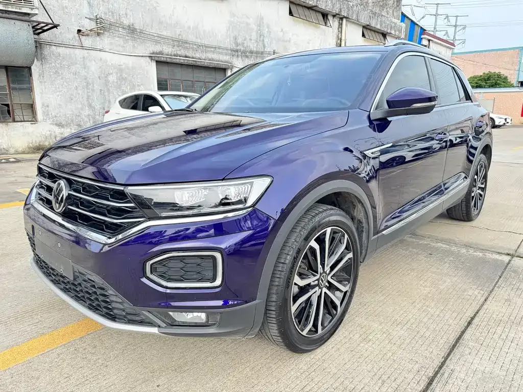 Volkswagen T-Roc — фото 1