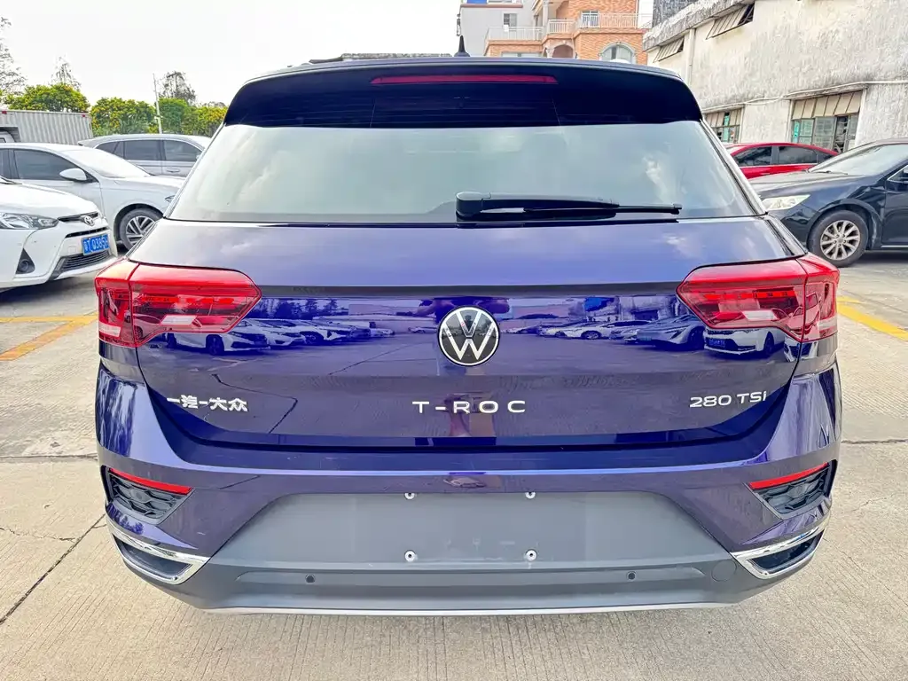 Volkswagen T-Roc — фото 2