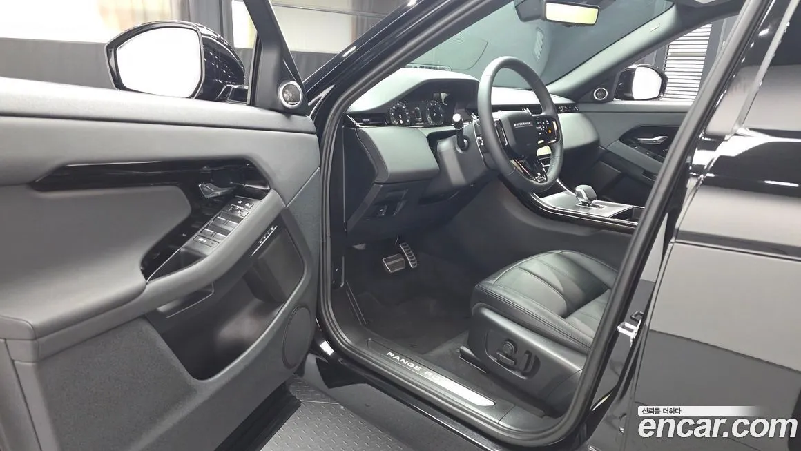 Land Rover Range Rover Evoque — фото 7