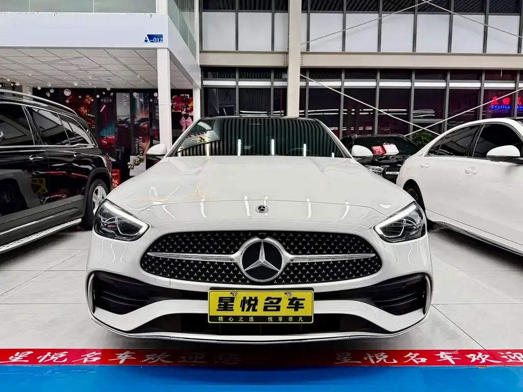Mercedes-Benz C-Class — фото 1