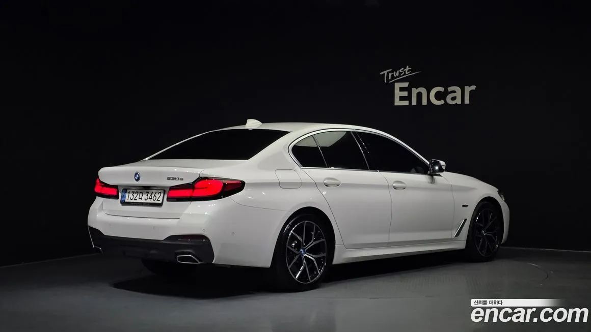 BMW 5-Series 2022 из KR, фото 3
