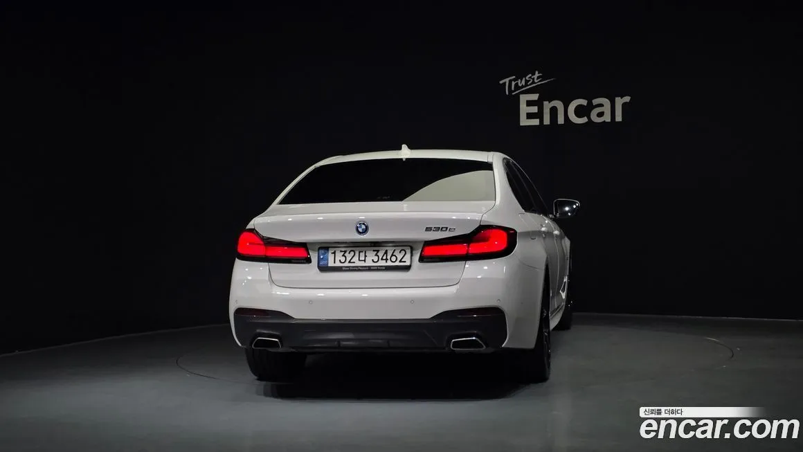 BMW 5-Series 2022 из KR, фото 2