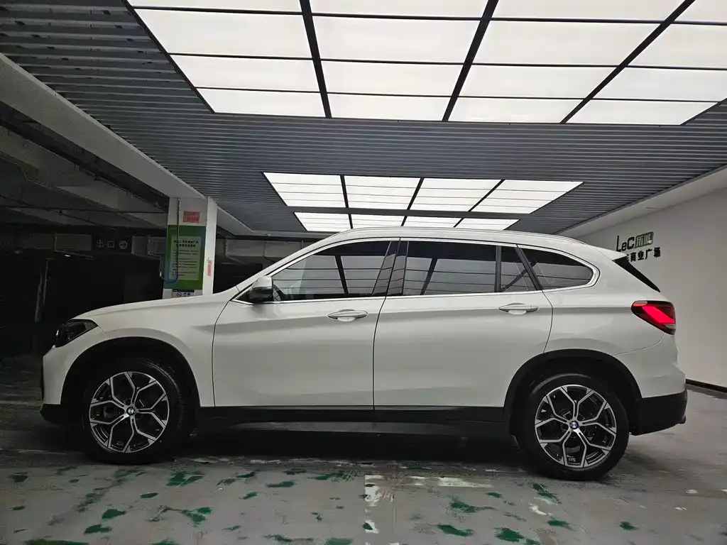 BMW X1 2021 из CN, фото 9