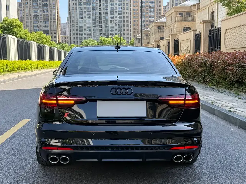 Audi S4 — фото 5