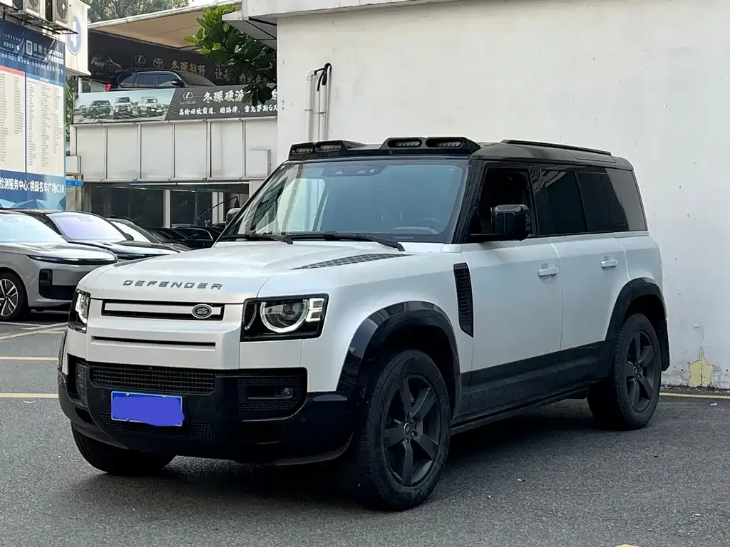 Land Rover Defender — фото 1