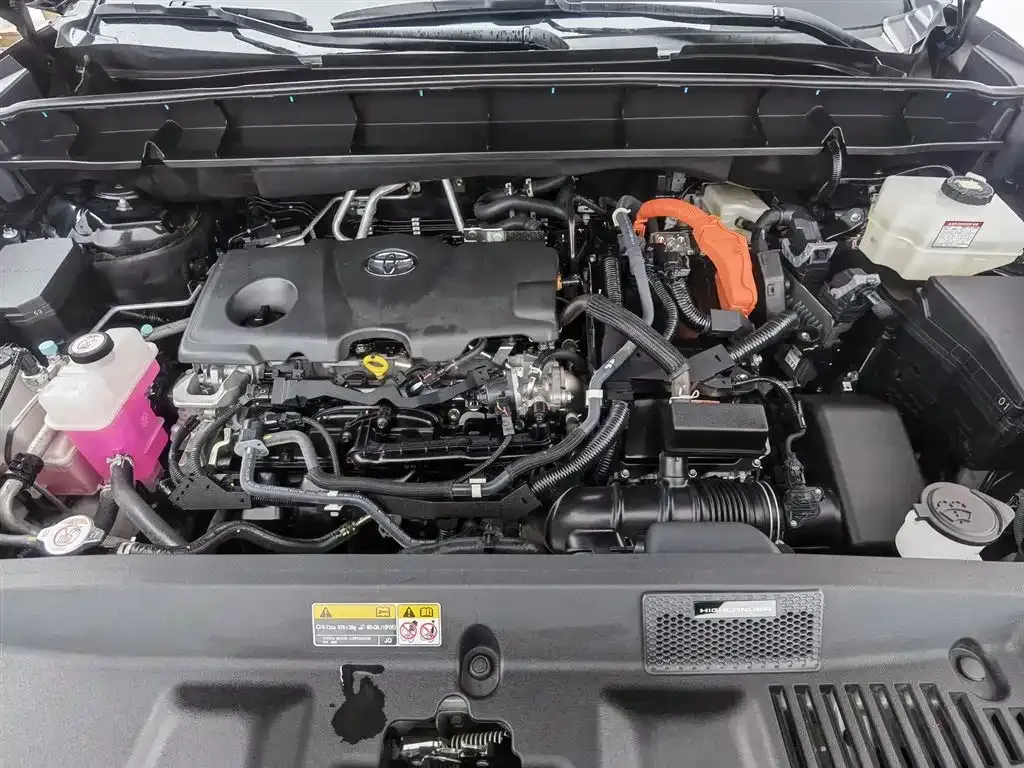 Toyota Highlander — фото 10