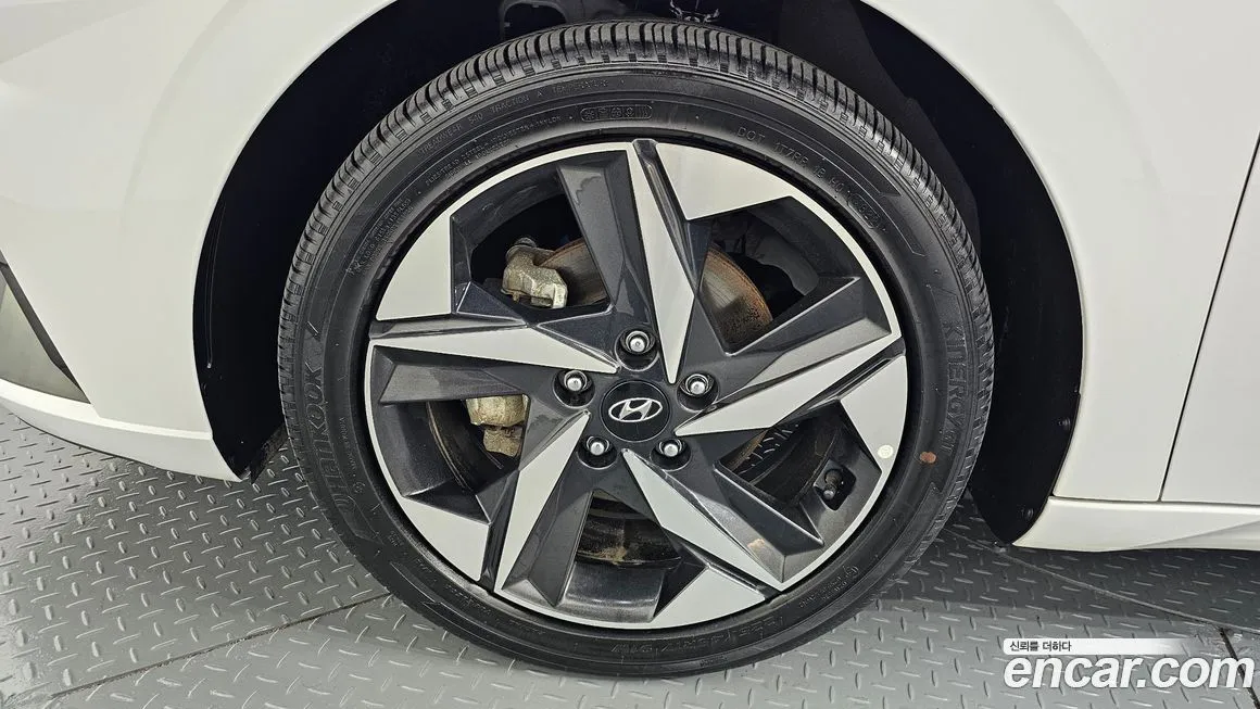 Hyundai AVANTE — фото 10