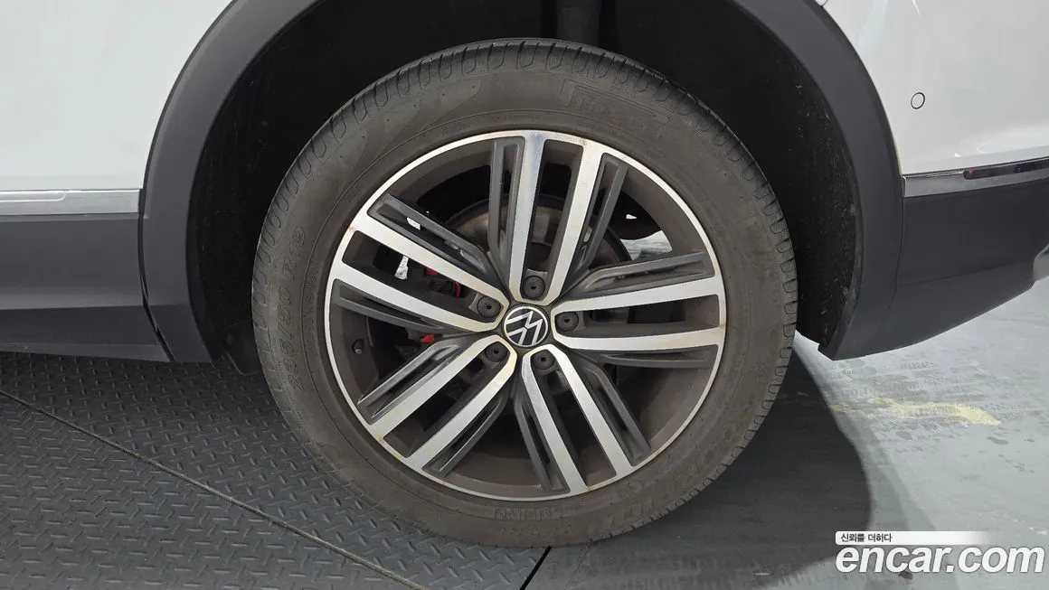 Volkswagen Tiguan 2023 из KR, фото 8