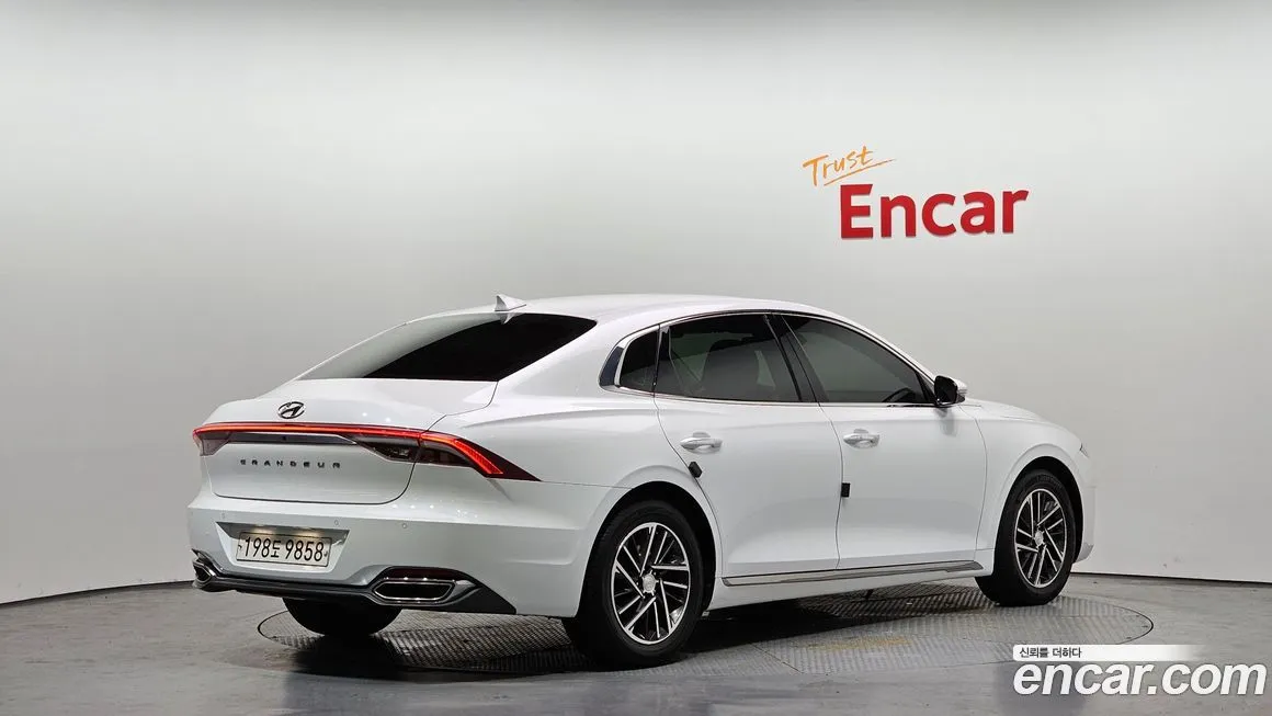 Hyundai Grandeur 2023 из KR, фото 3