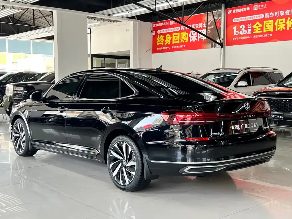 Volkswagen Passat — фото 10
