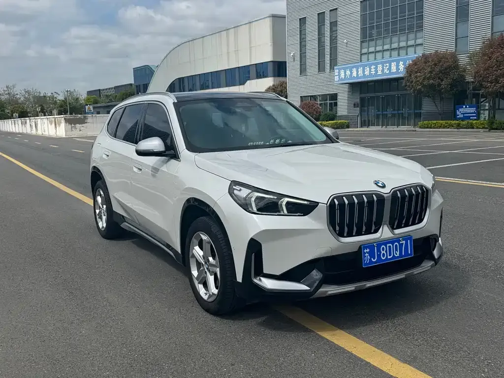 BMW X1 — фото 5