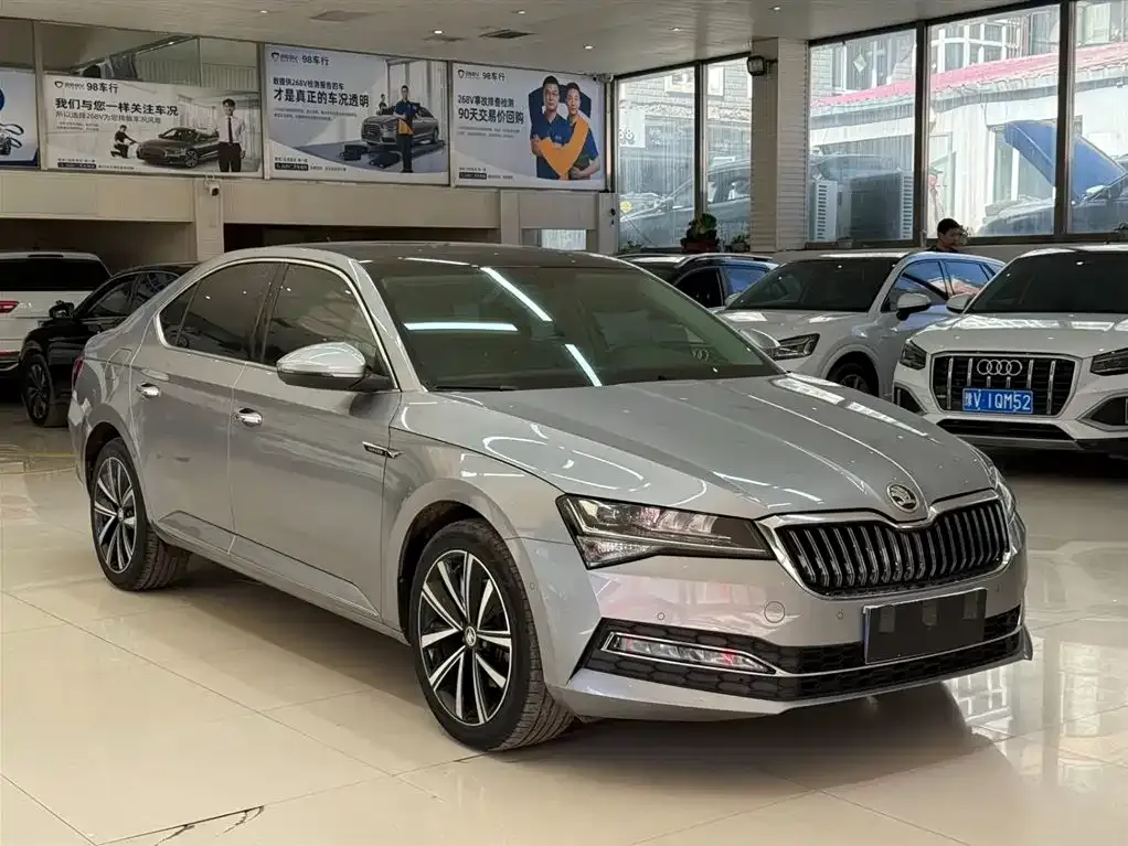 Skoda Superb — фото 6