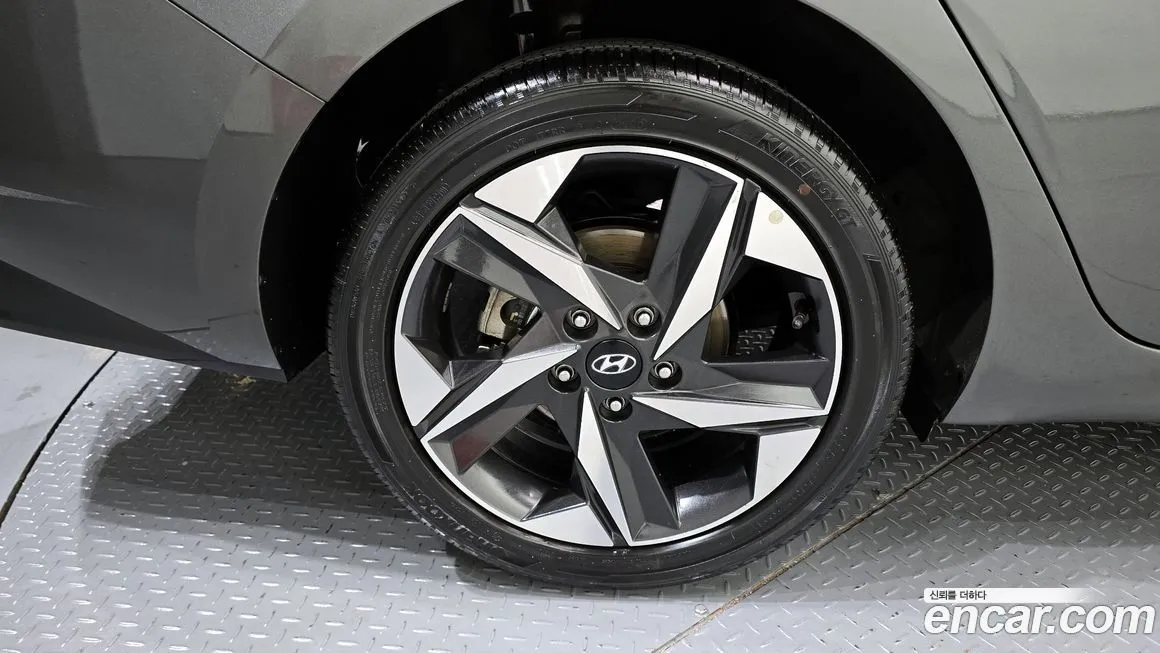 Hyundai AVANTE — фото 9