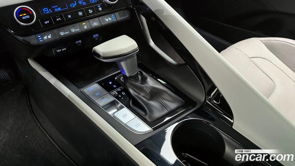 Hyundai AVANTE — фото 7