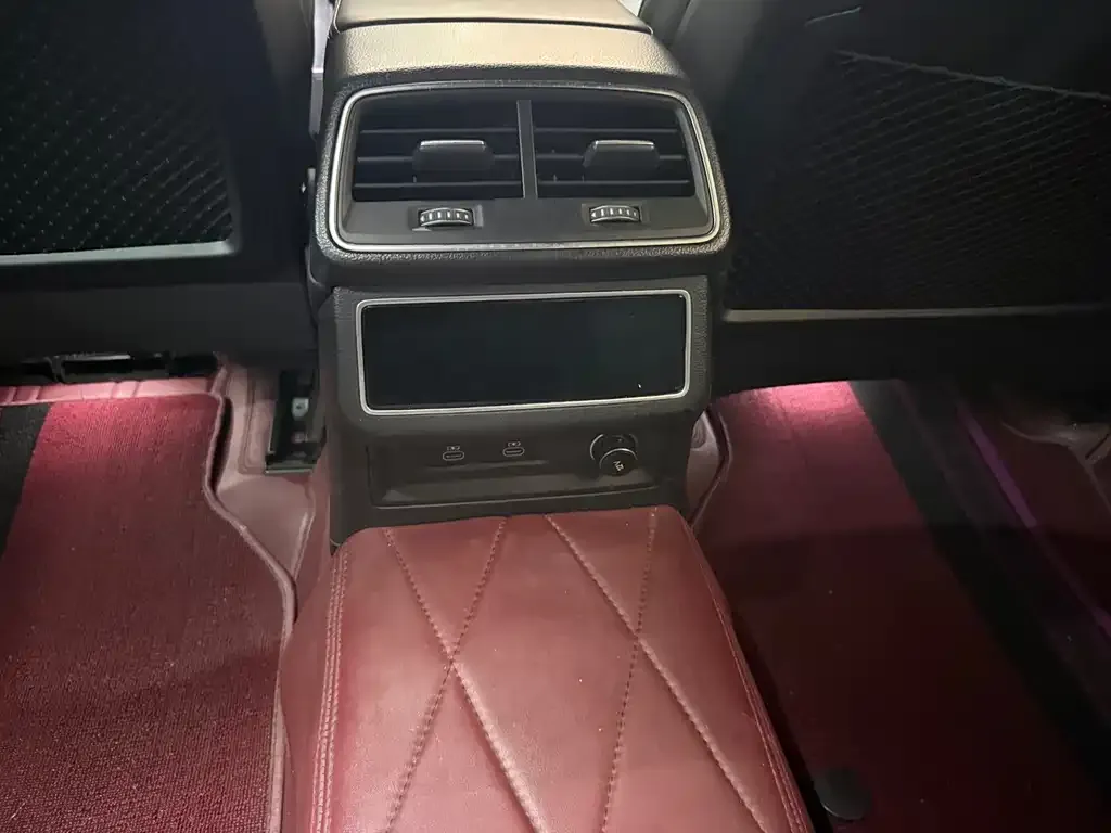 Audi A6L 2023 из CN, фото 9