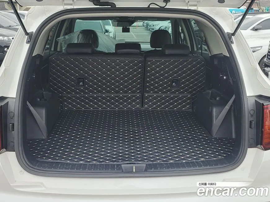 Kia Sorento — фото 8