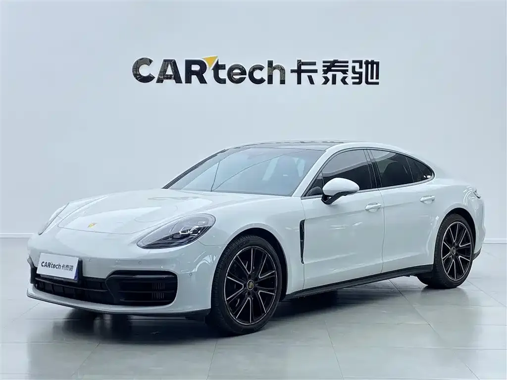 Porsche Panamera — фото 1