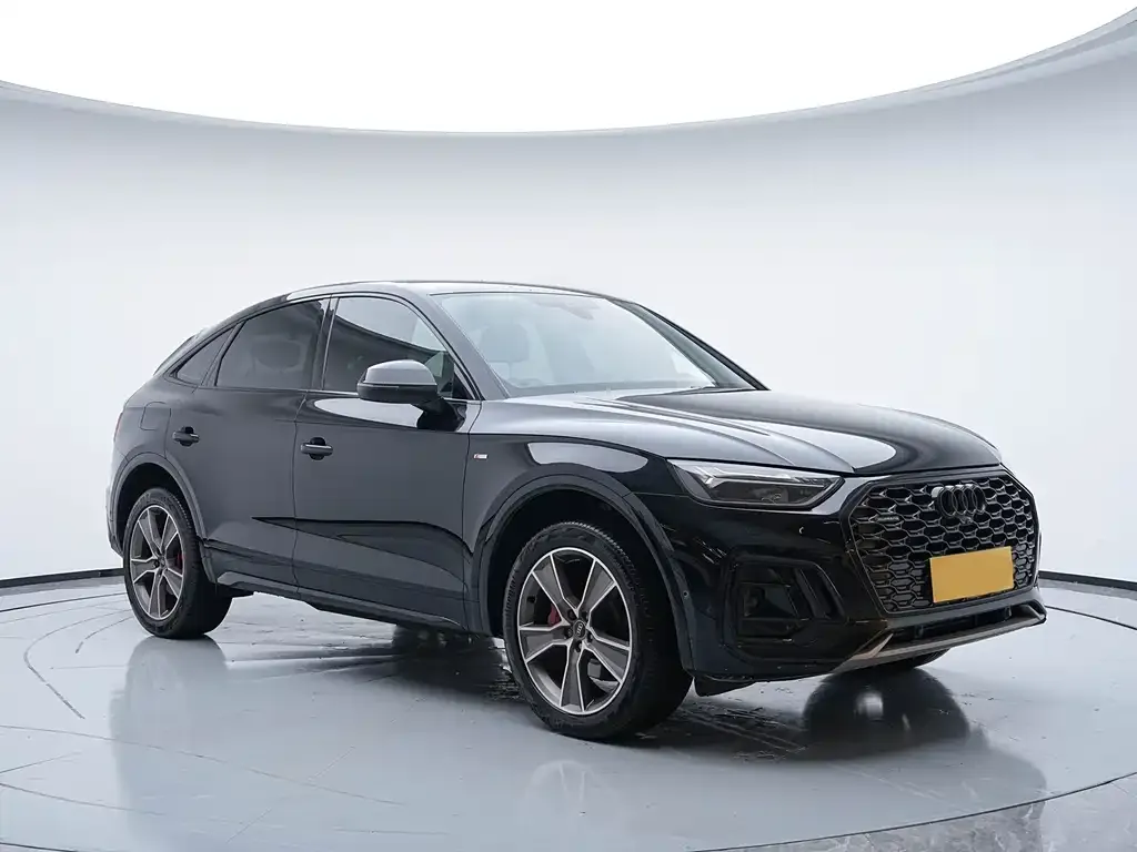 Audi Q5L Sportback — фото 5