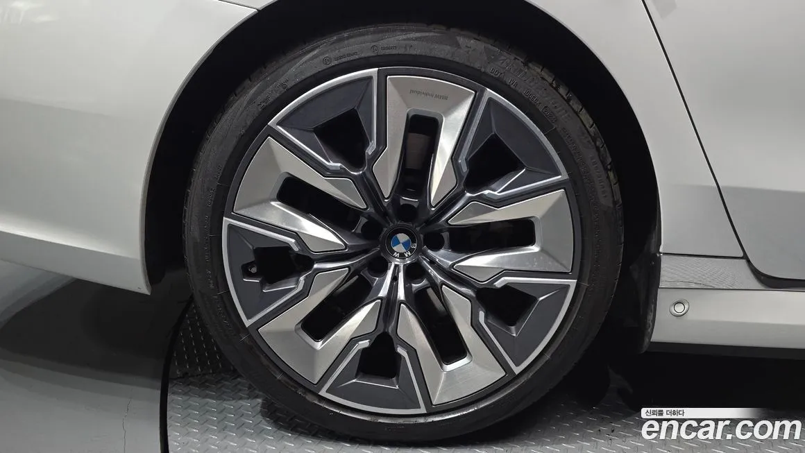 BMW 7-Series 2025 из KR, фото 4