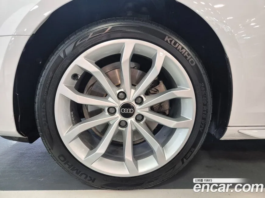 Audi A4 2023 из KR, фото 3