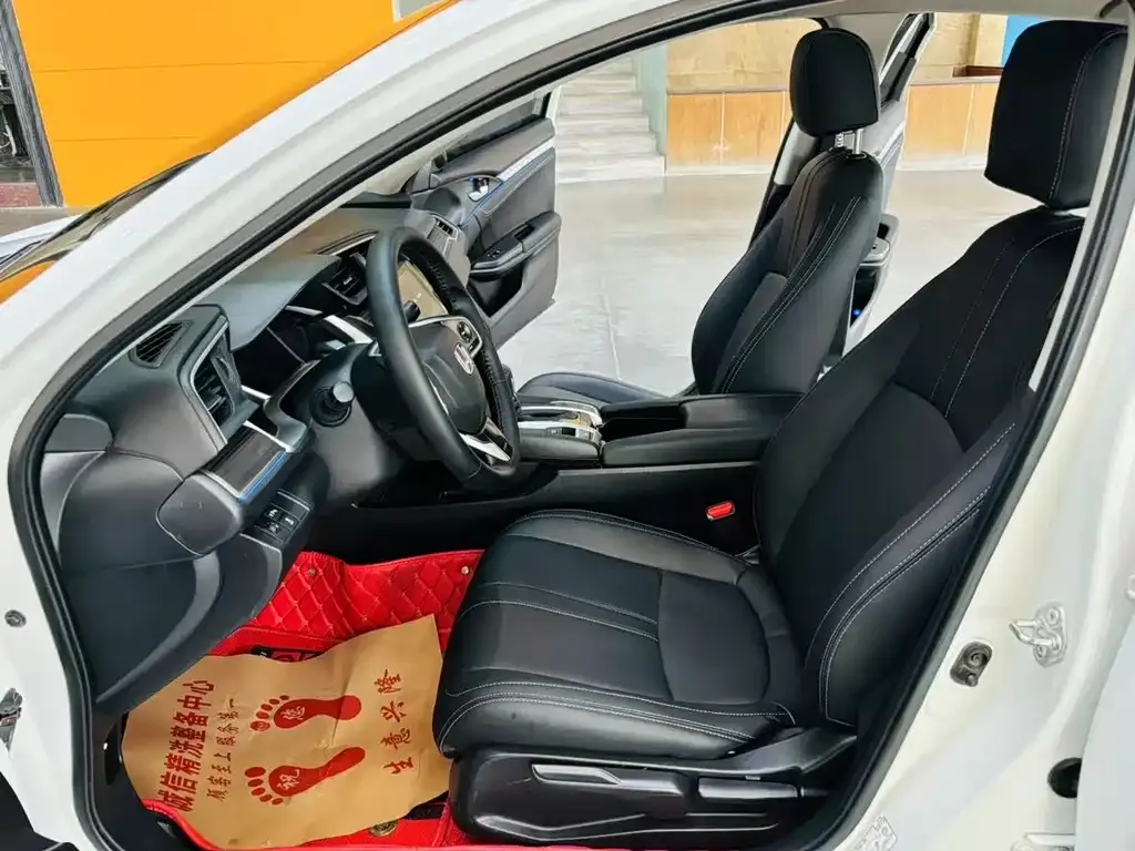 Honda Civic — фото 7