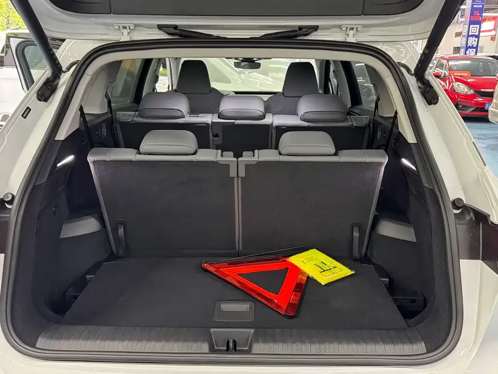 Audi Q5 e-tron 2025 из CN, фото 3
