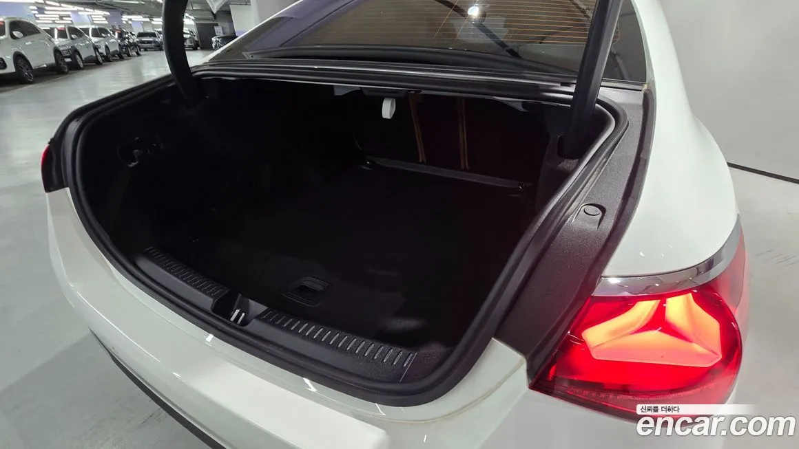 Mercedes-Benz E-Class 2024 из KR, фото 3