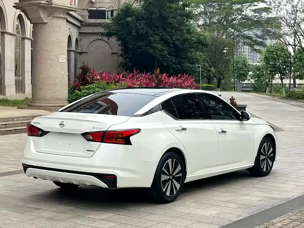 Nissan Teana — фото 10