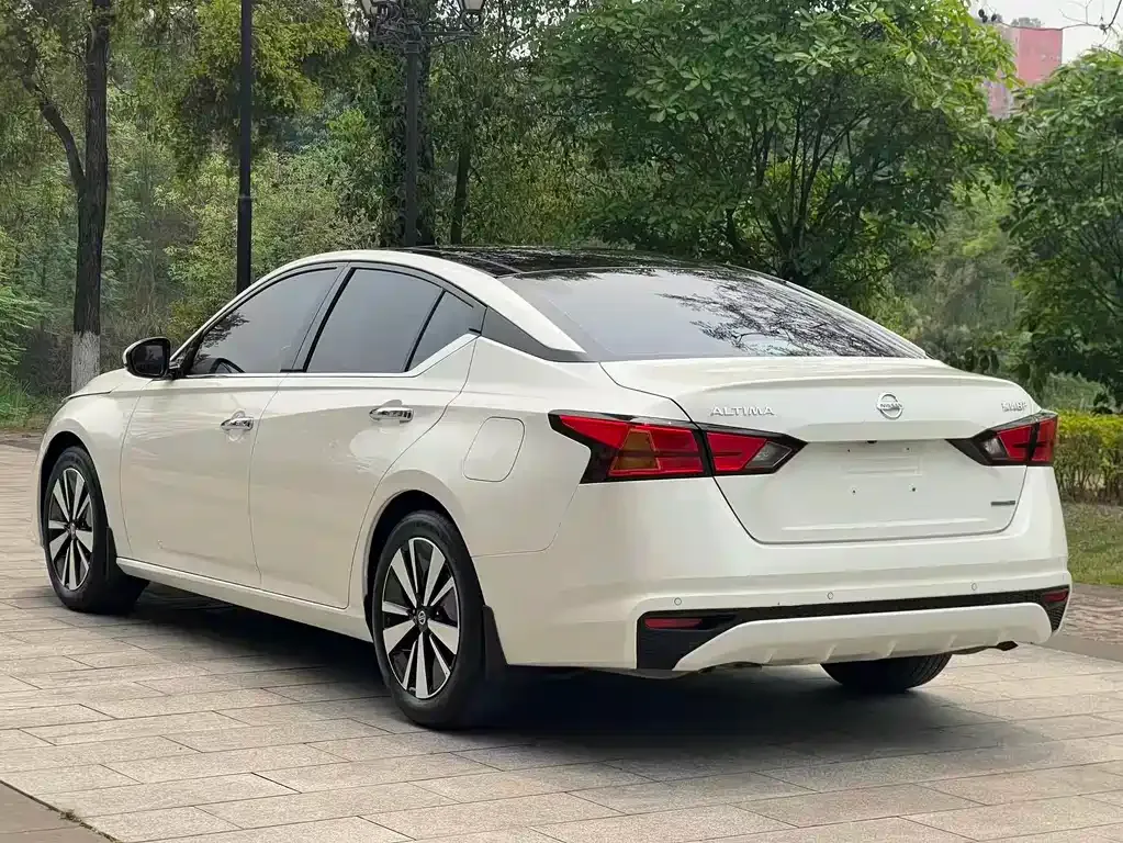 Nissan Teana — фото 3