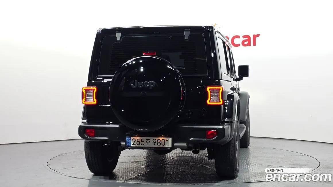 Jeep Wrangler — фото 7